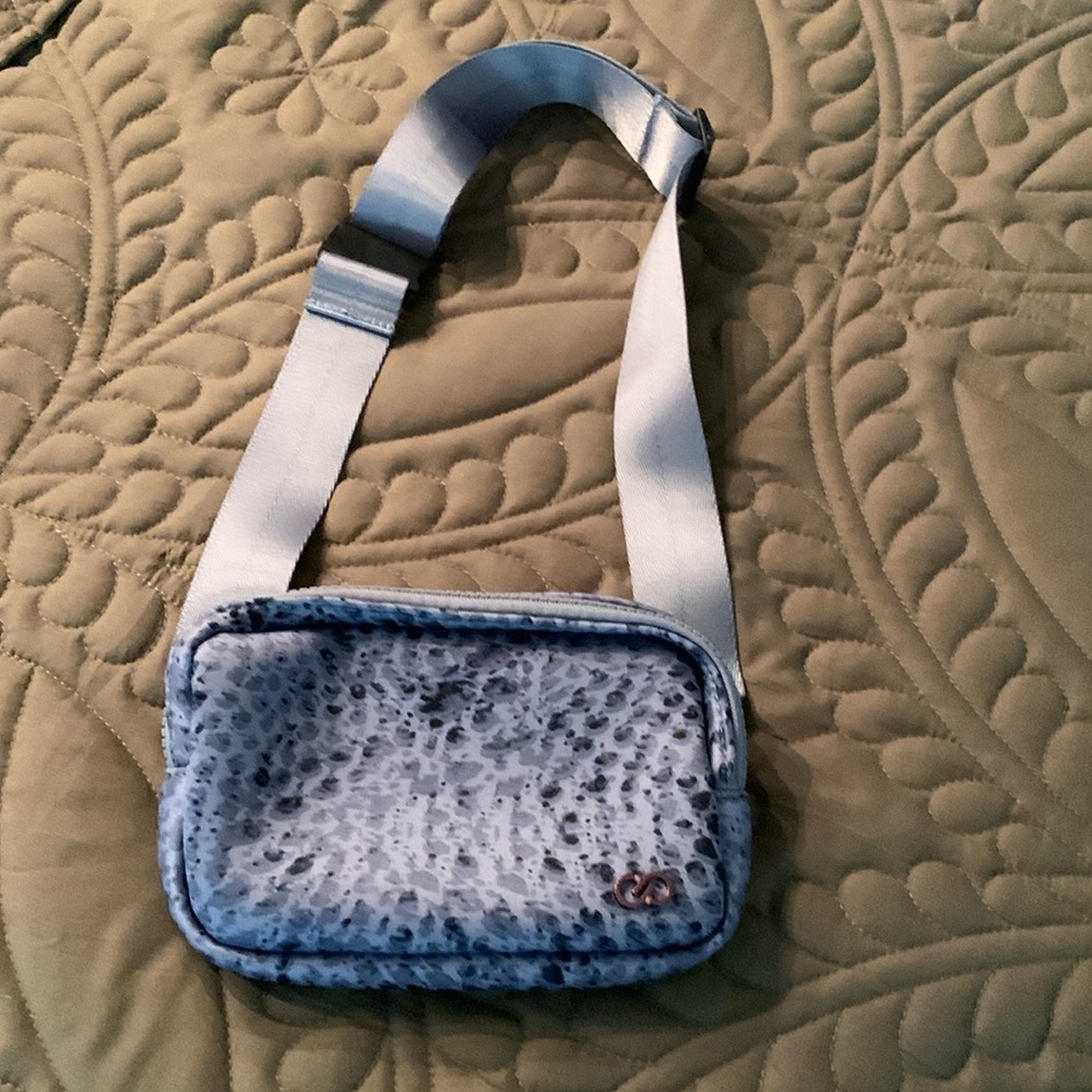 Variegated gray Fanny pack